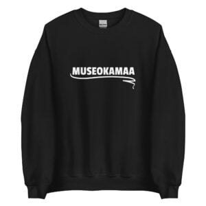 Museokamaa - Collegepaita / Musta