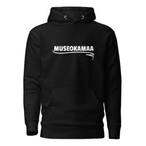 Museokamaa - Huppari / Painatus edessä / Musta